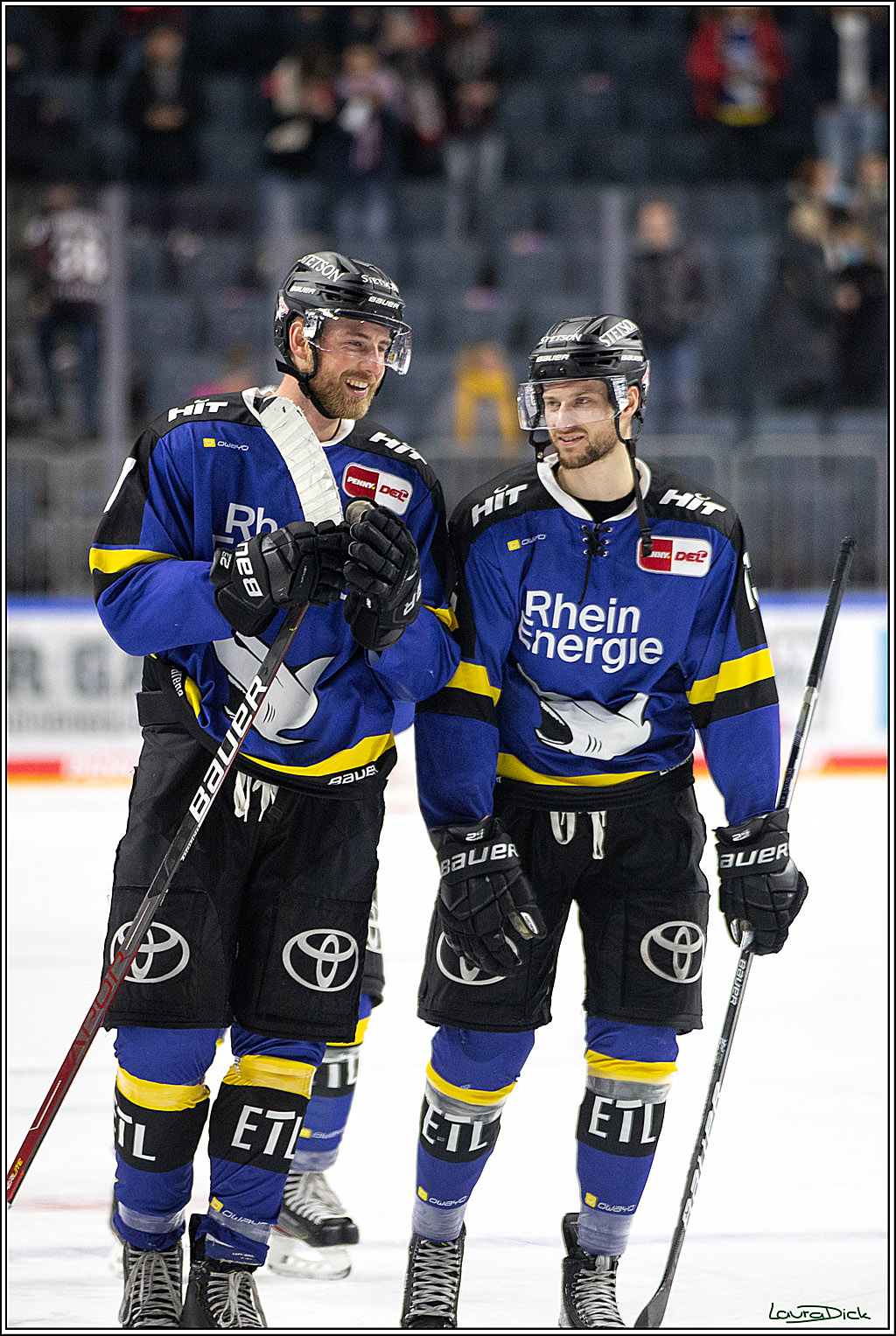 PENNY DEL; Koelner Haie- Fishtown Pinguins Bremerhaven; Koeln, 25.11.2021